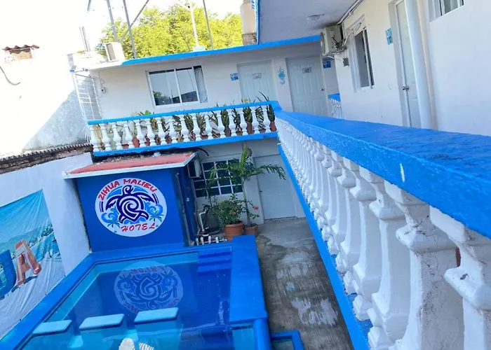Oyo Malibu Hotel 3*
