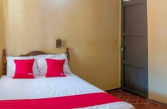 Oyo Malibu Hotel 3*
