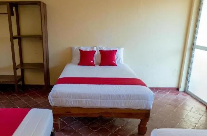 Hotel Oyo Malibu Zihuatanejo